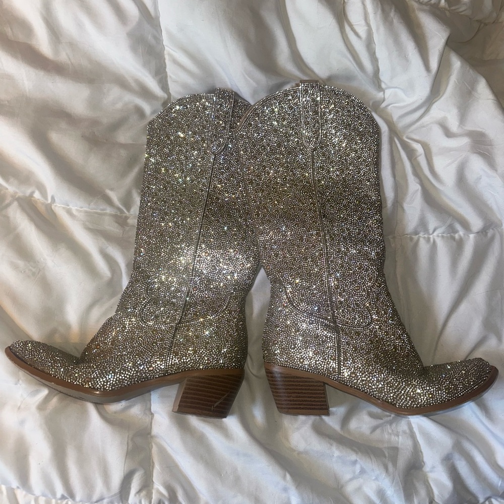 SILVER RHINESTONE COWGIRL BOOTS ✨ - Picture 2 of 8